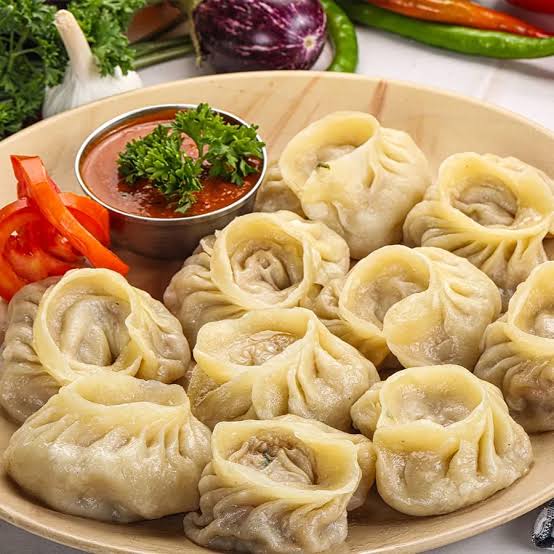 Veg Steam Momo — fresh momo with chutney